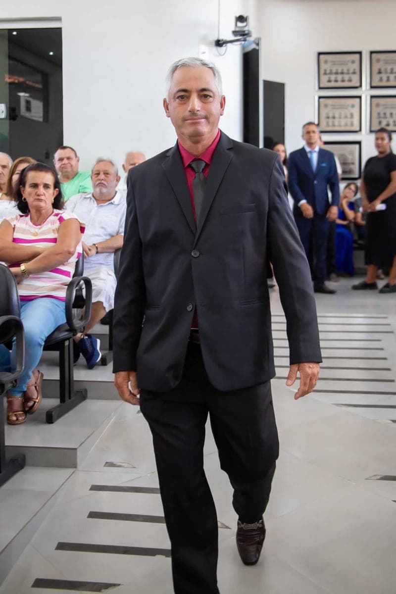 Vereador(a) Cleuton Adenir Correia, legislatura 2025-2028.